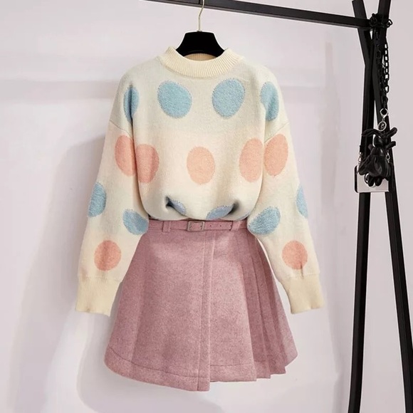 Polka dot sweater cream yellow long sleeve blue pink dots cute top - Picture 2 of 4